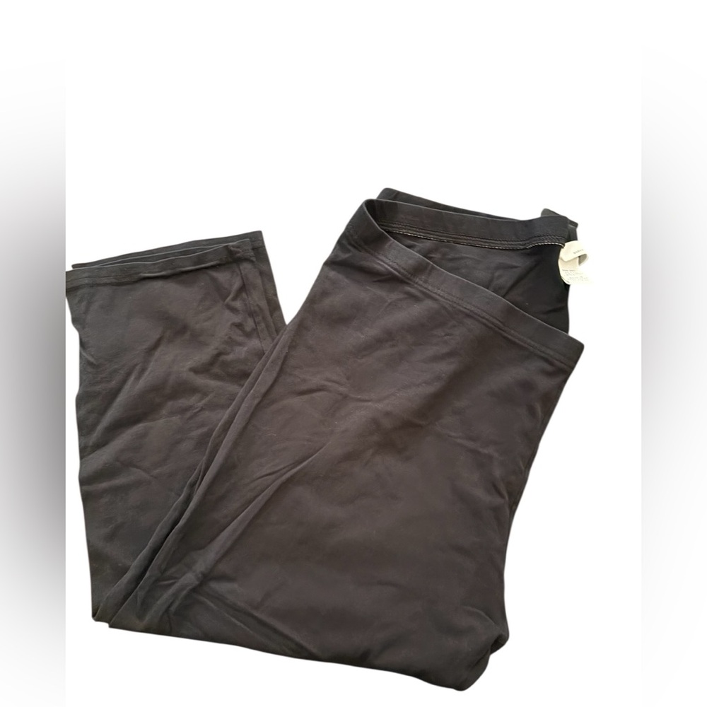 H&M Women's Black Capris